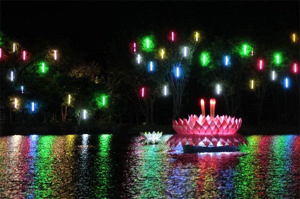 สถานที่จัดงานลอยกระทง-2558-จากทั่วไทย-ที่นิยมไปลอยกันมากที่สุด
