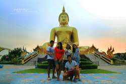 วัดม่วง-อ่างทอง-พระอุโบสถล้อมรอบด้วยกลีบบัวใหญ่ที่สุดในโลก