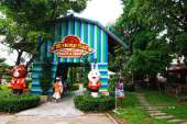 ให้อาหารแกะ-ร้านอาหารถ่ายรูป-ที่คลอง-6-ธัญบุรี-คันทรีเพลส