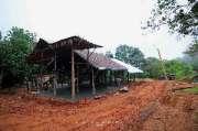 ร่วมสร้างกุศลเทพื้นโรงครัวที่-สำนักสงฆ์แม่น้าน้อย-เทปูน-แม่น้ำน้อย