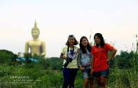 วัดม่วง-อ่างทอง-พระอุโบสถล้อมรอบด้วยกลีบบัวใหญ่ที่สุดในโลก
