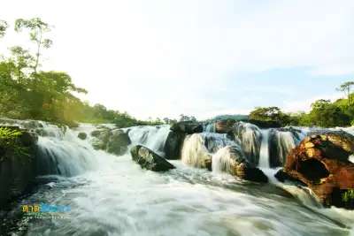 เที่ยวน้ำตกตาดหินยาว ปราจีนบุรี หลีผีเมืองไทย