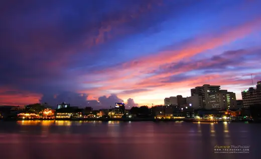 ท่าเรือมหาราช (ท่ามหาราช)