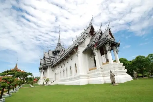 ลอยกระทงรำลึก พระราชาแห่งสายน้ำ