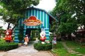 ให้อาหารแกะ-ร้านอาหารถ่ายรูป-ที่คลอง-6-ธัญบุรี-คันทรีเพลส